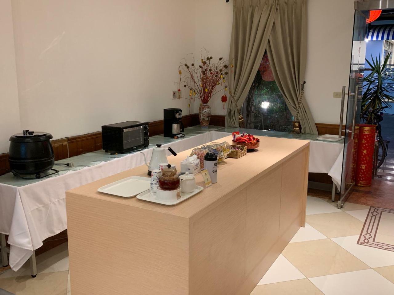 Taihu Hotel Sun Moon Lake Yuchi Exteriör bild